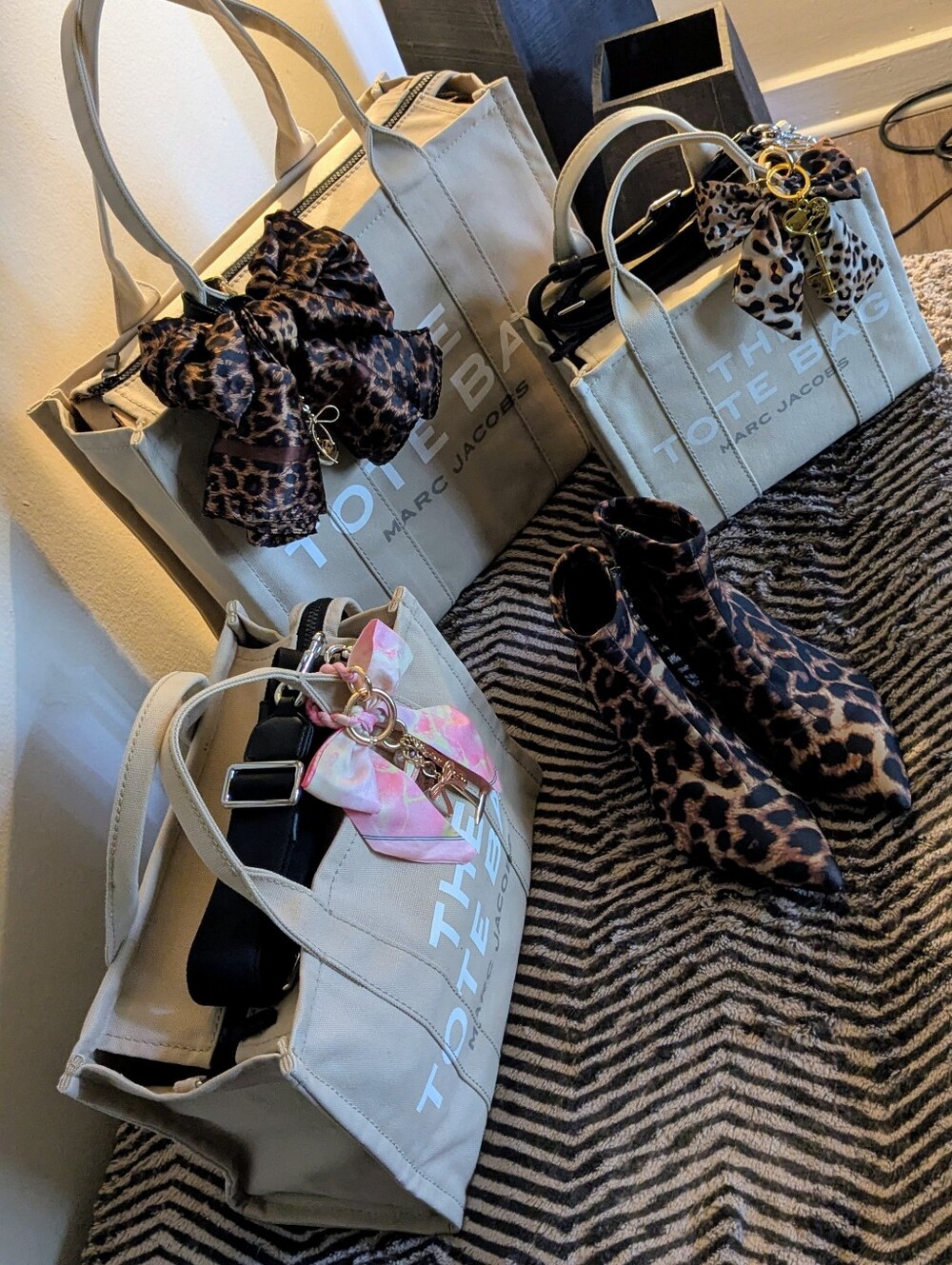 💋Crazy Work!! Betsey Johnson Leopard Ankle Boots with Red Kitten 👠 Heel.